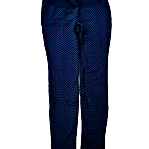 Thyme maternity leggings,  chevron pattern blue & black Sz M - Picture 2 of 5